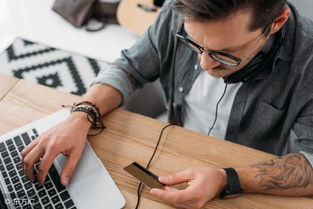 电子商务发展的宏观环境影响与商务信息咨询的崛起